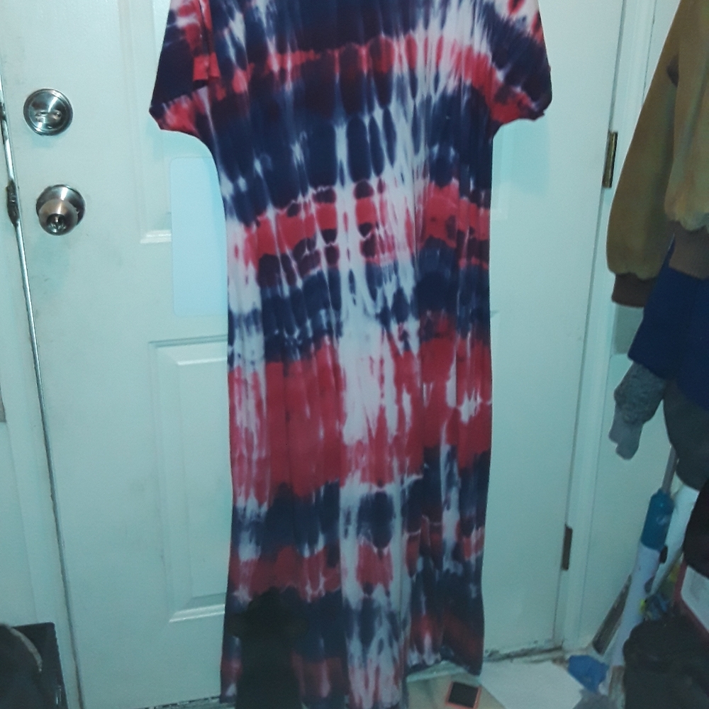 Lularoe Patriotic tye dye hemmed Maria